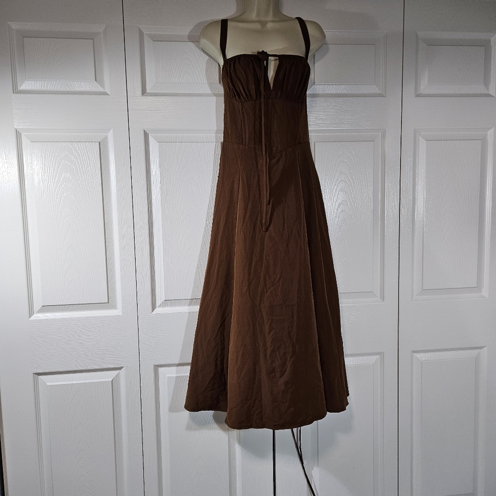 Elegant Brown Sleeveless Dress